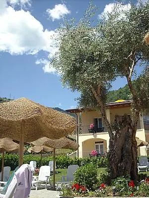 Sleeps 4 Pool Wifi Βίλα Ossuccio