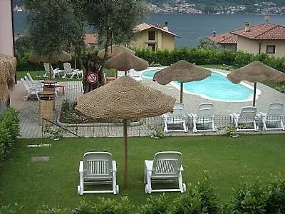Sleeps 4 Pool Wifi * Ossuccio