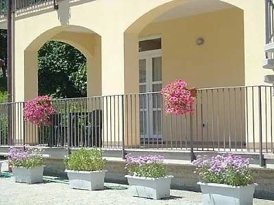 Sleeps 4 Pool Wifi Villa Ossuccio